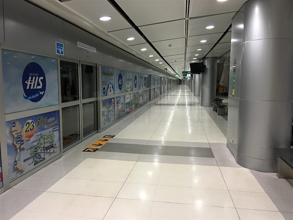 曼谷素万那普机场快线 ARL 车站实景